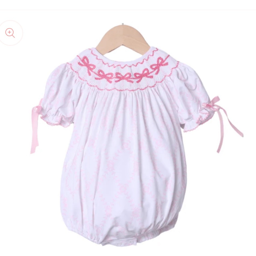 Smocked Classic Bow Floral Trellis Bubble